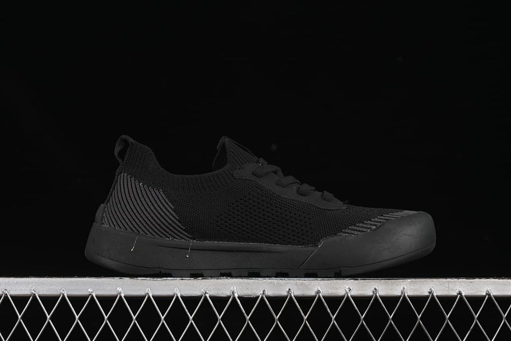 The North Face NF0A8AD94QI-082 Black Low-Top Shoes