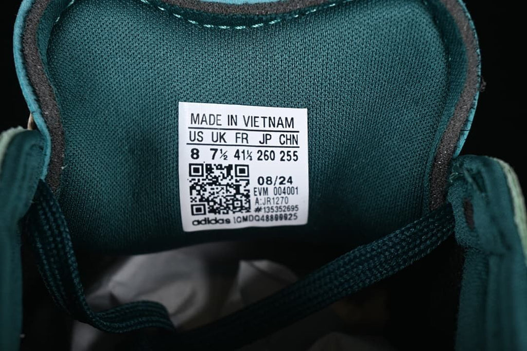 adidas Tokyo W JR1270 Green Low-Top Sneakers