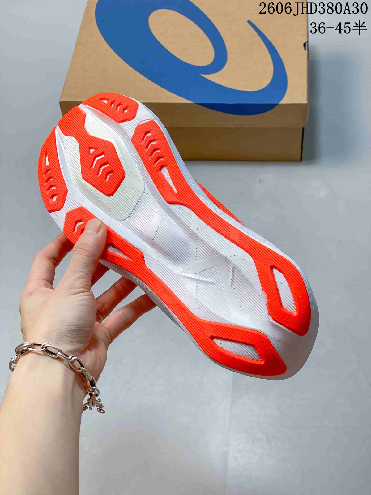 ASICS NOVABLAST 6 Running Shoes – Bright Orange
