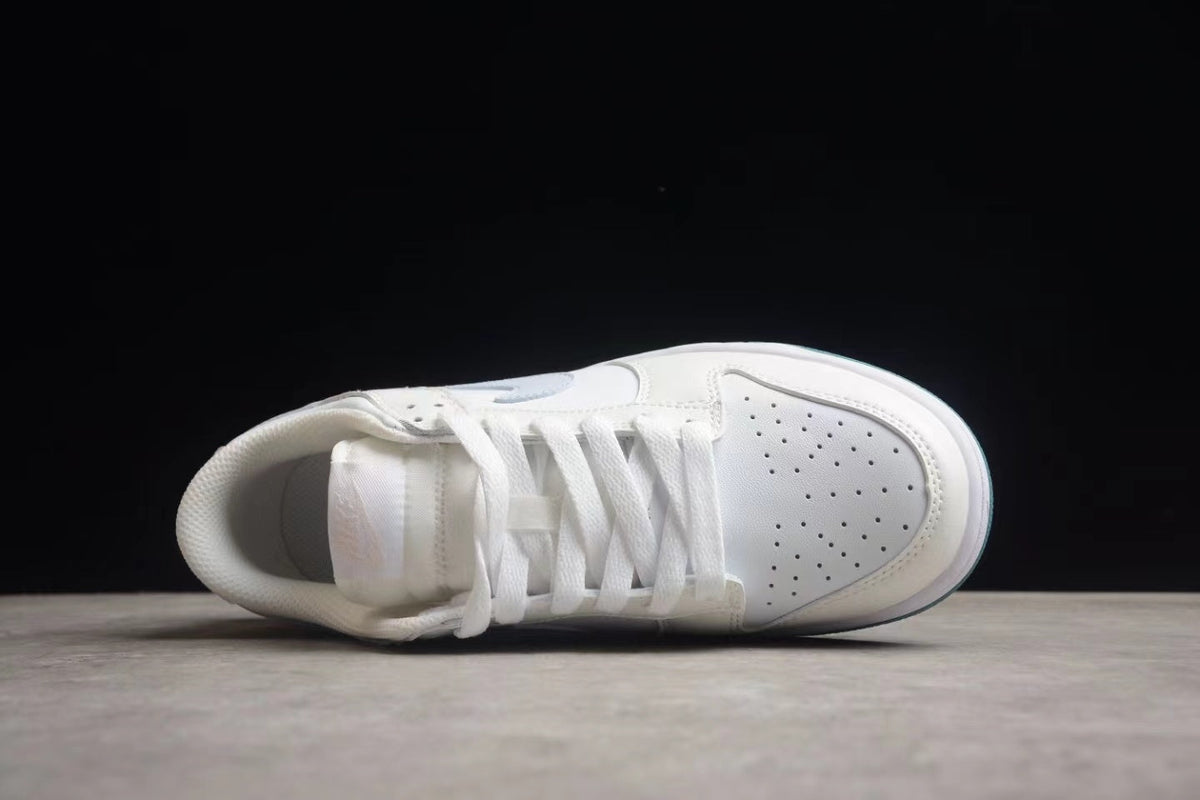 Nike SB Dunk Low FD9911-101 White Grey Sneakers