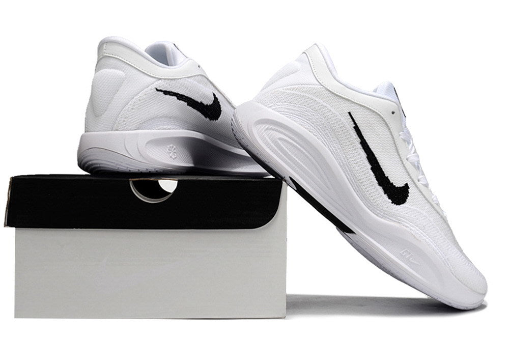 Nike GT Hustle Basketball Shoes in Black and White