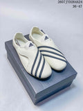 adidas Virginia Vario Flat Earther Sneakers Off-White Navy KL7668
