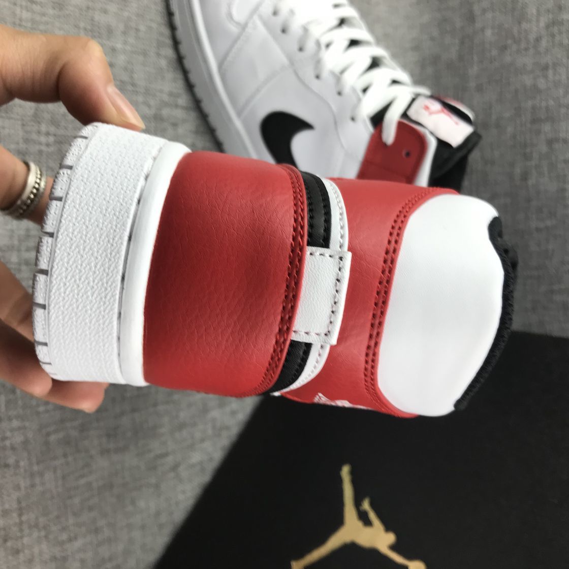 Air Jordan 1 Mid White Red Sneakers 554724-116