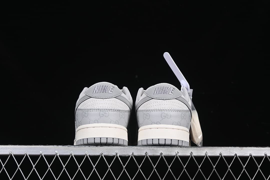Nike SB Dunk Low Gray Patterned Sneakers DM6868-013