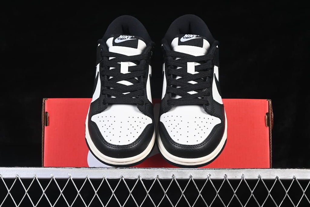 Nike Dunk Low SE Black and White Sneakers HQ7487-100