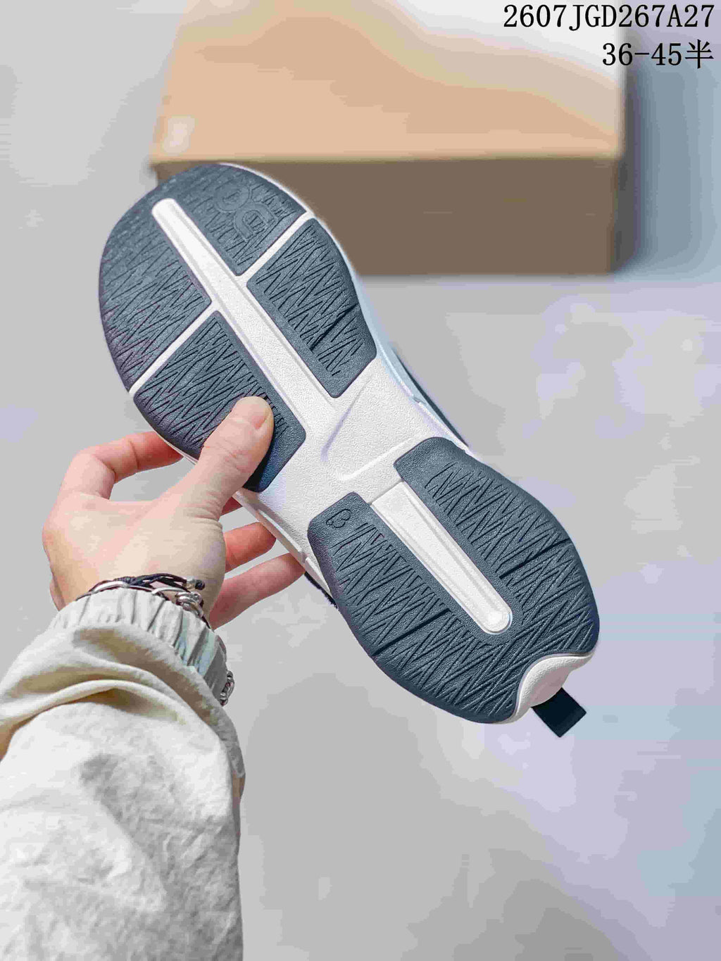 On Cloudnova Moon Low-Top Casual Sneakers