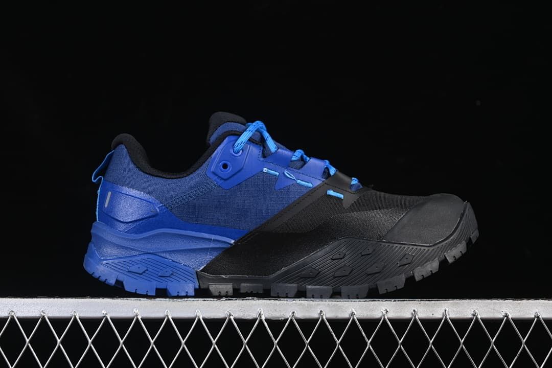 The North Face Offtrail Gore-TEX Hiking Shoes Blue Black NF0A8AEGF1T-085