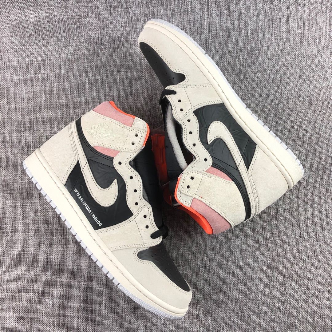 Jordan Air Jordan 1 High OG Grey Black Pink 555088-018