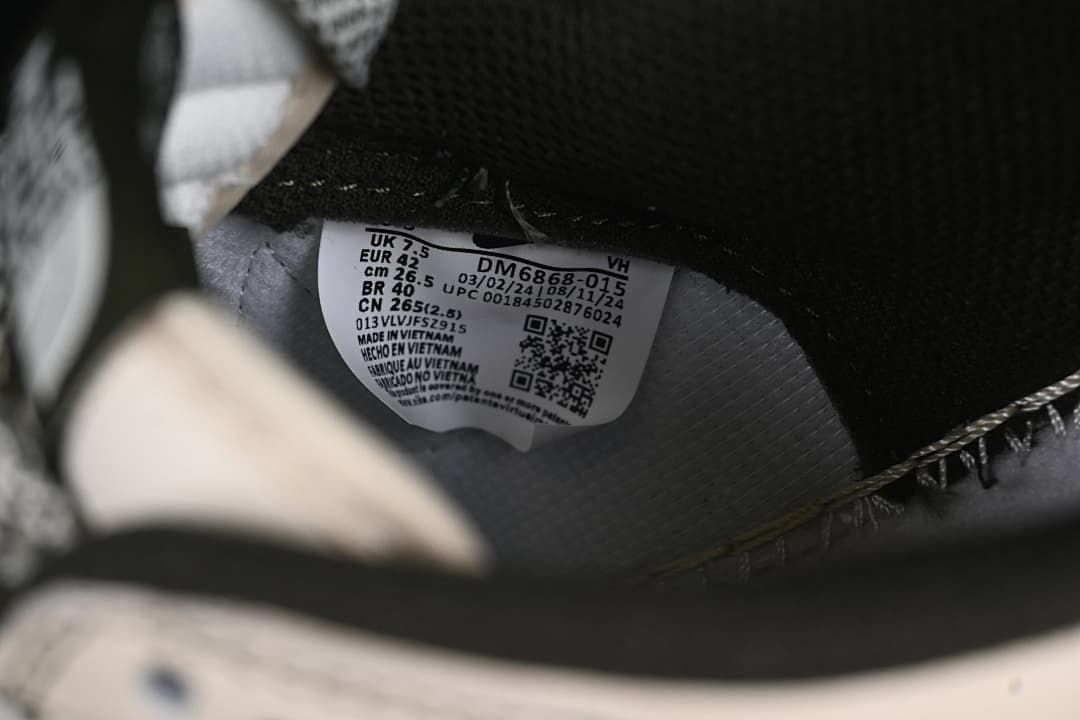 Nike SB Dunk Low The North Face CDG Sneaker DM6868-015