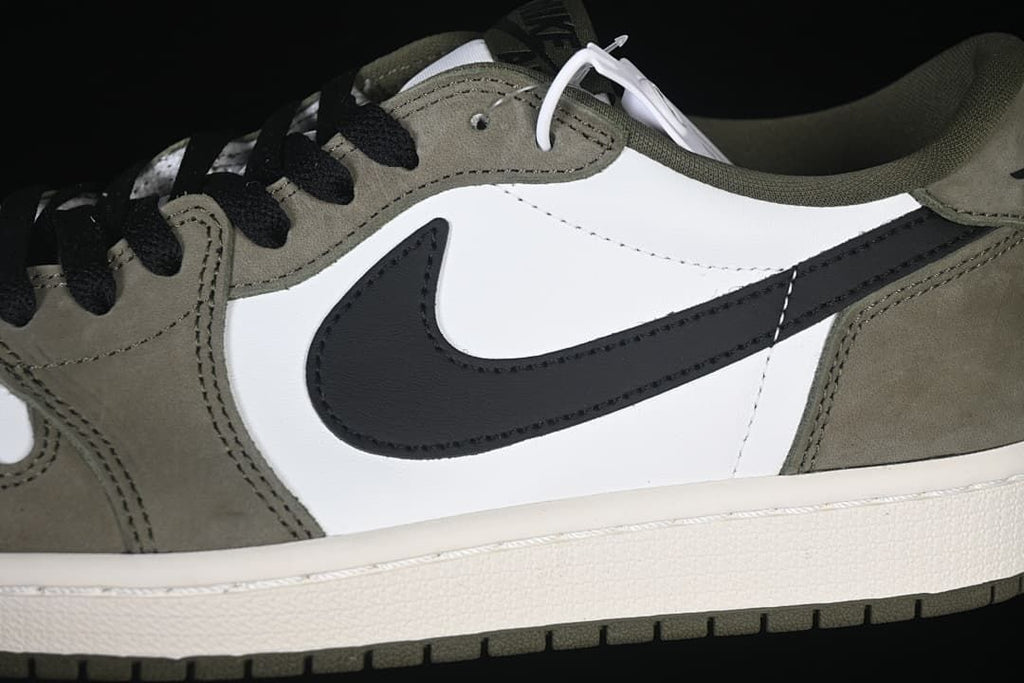 Travis Scott x Air Jordan 1 Low OG Olive White Sneakers HQ6998-200