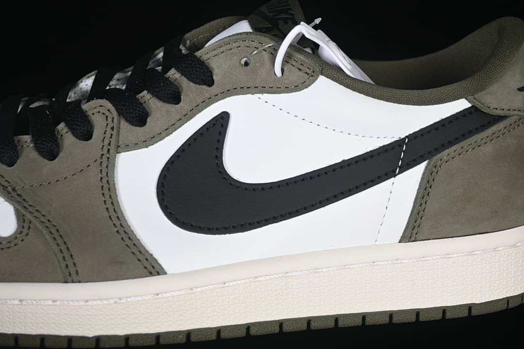 Travis Scott x Air Jordan 1 Low OG Olive White Sneakers HQ6998-200