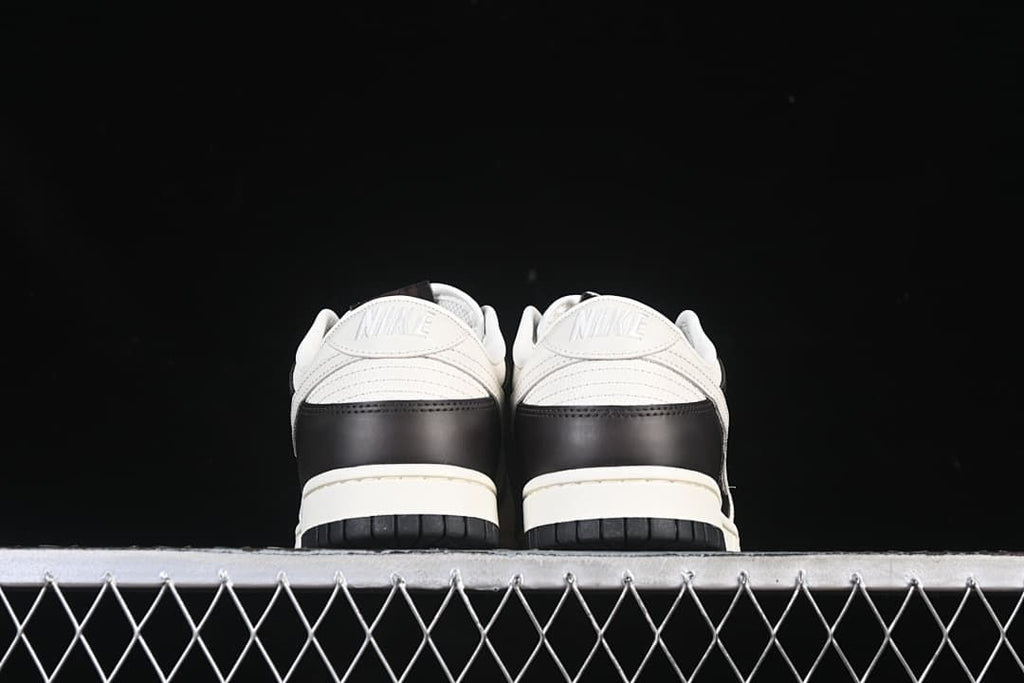 Nike SB Dunk Low Black and White Sneaker IH7333-200