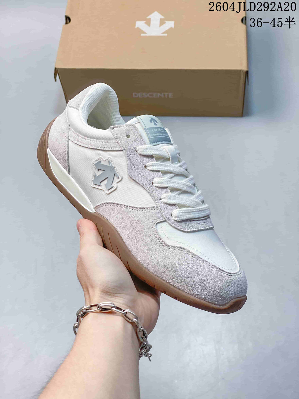 DESCENTE Chron Tempo Slim Retro Low-Top Sneakers, Off-White