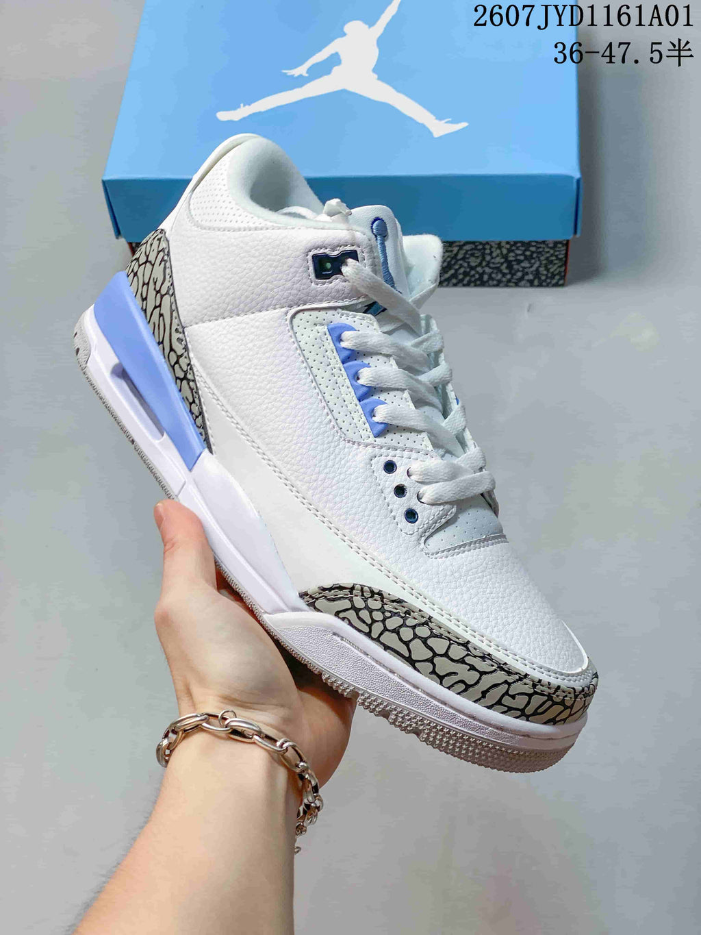 Jordan Air Jordan 3 Lucky White and Blue Sneakers DM0967-101