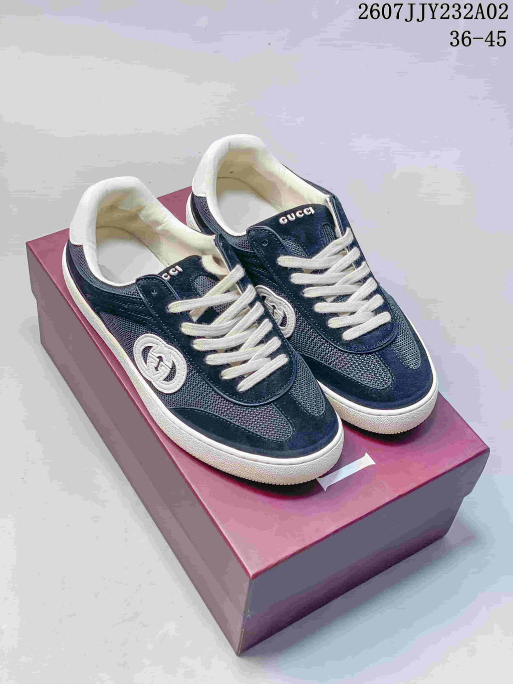 Gucci G75 Low-Top Sneakers in Blue with Double G Detail