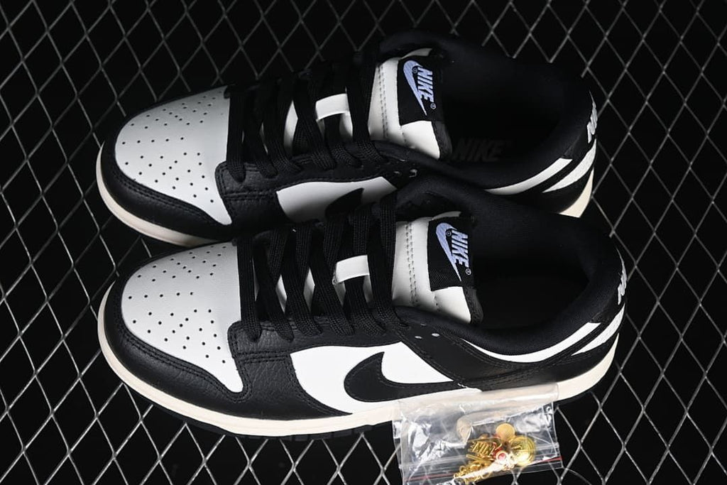 Nike Dunk Low SE Black and White Sneakers HQ7487-100