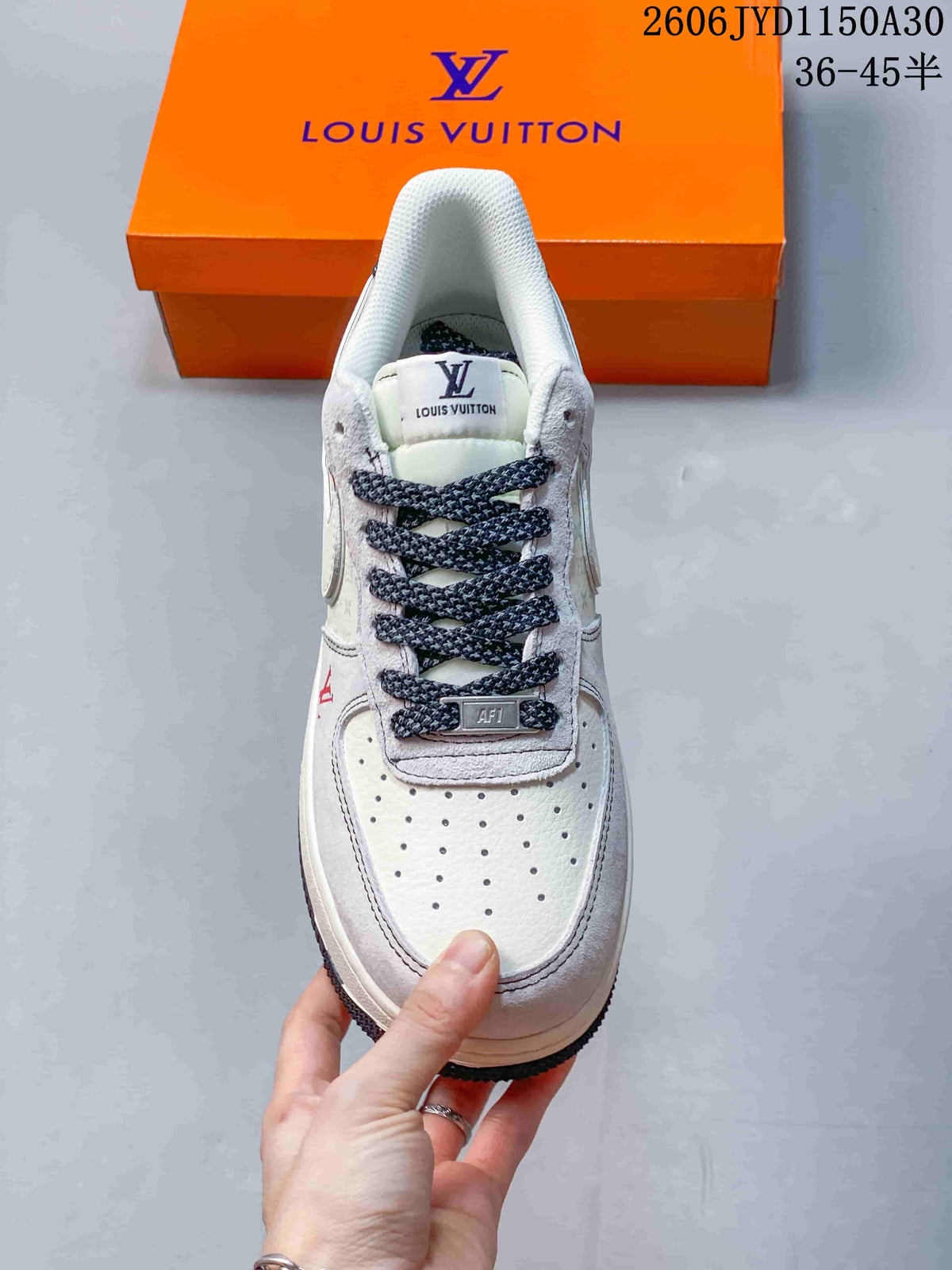 Nike Air Force 1 '07 Low White and Grey Sneakers