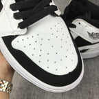 Jordan Air Jordan 1 Mid Black White Sneakers 554724-113