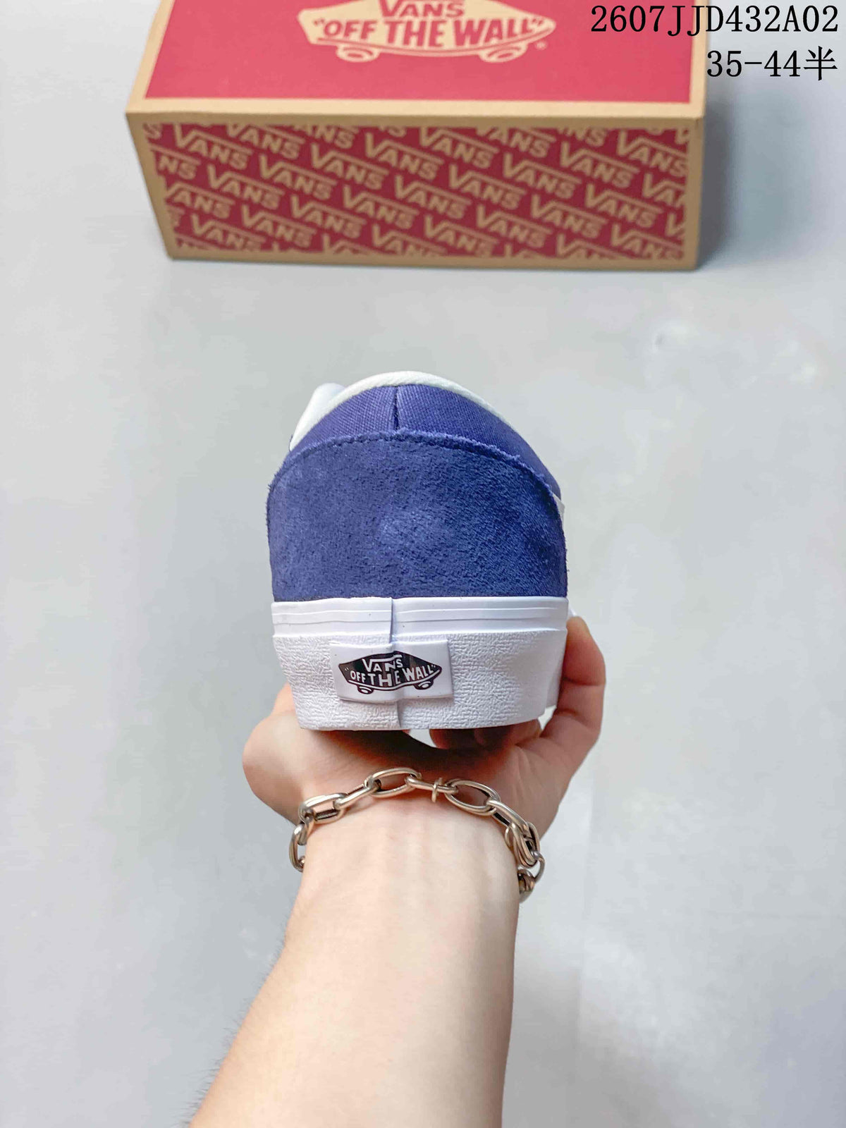 Vans Vero LS Low-Top Sneakers in Blue and White