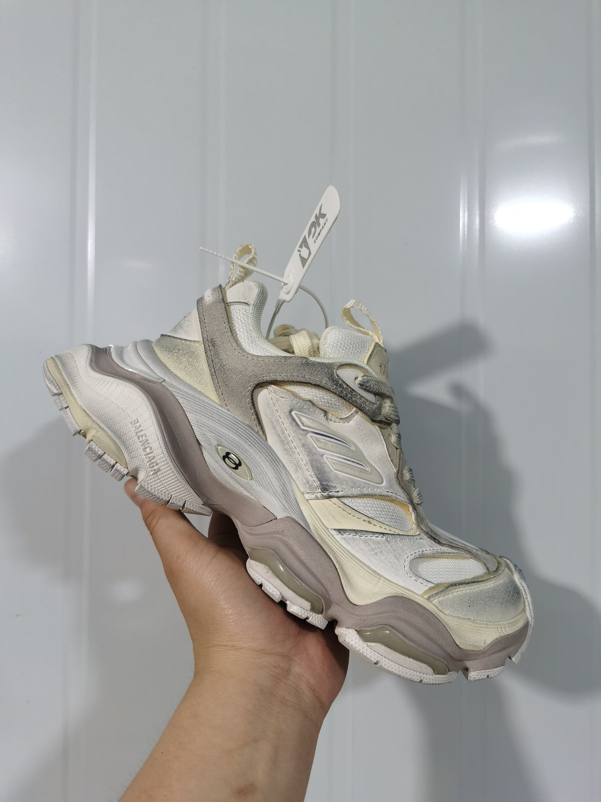 Skechers 9191 Sneakers Eggshell Suede Mesh