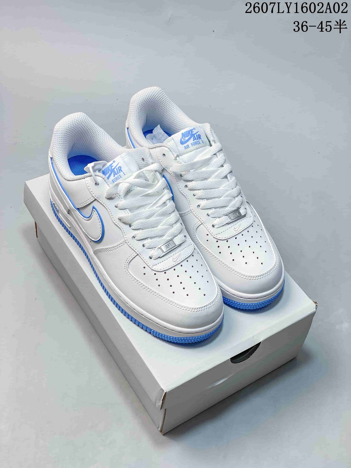 Nike Air Force 1 ’07 Low White Sneakers