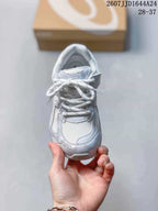 ASICS HYPERSYNC Kids' Sneakers White and Silver 712140TOU
