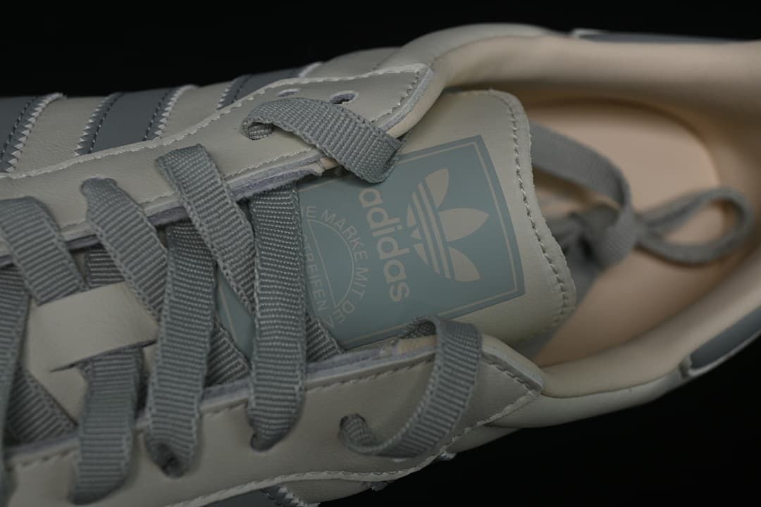 adidas Samba OG JH7299 Sneakers, Cream and Grey