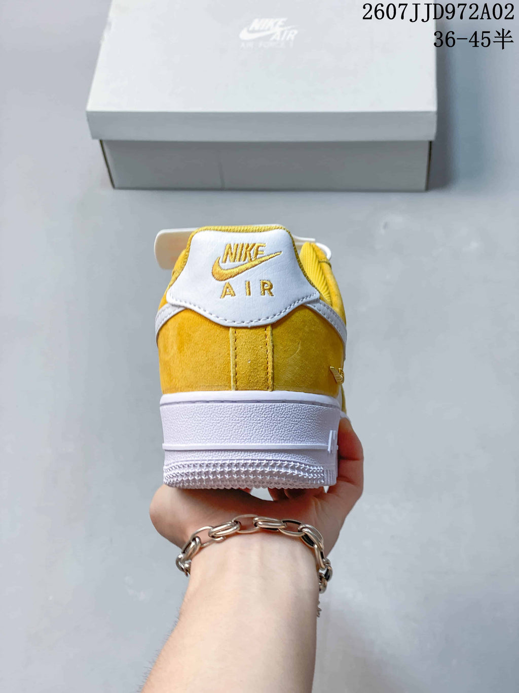 Nike Air Force 1 '07 Low Yellow and White Sneakers