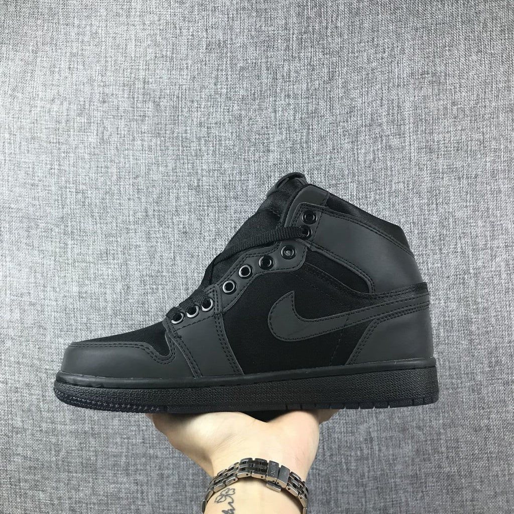 Air Jordan 1 Retro High Black Rose Sneakers