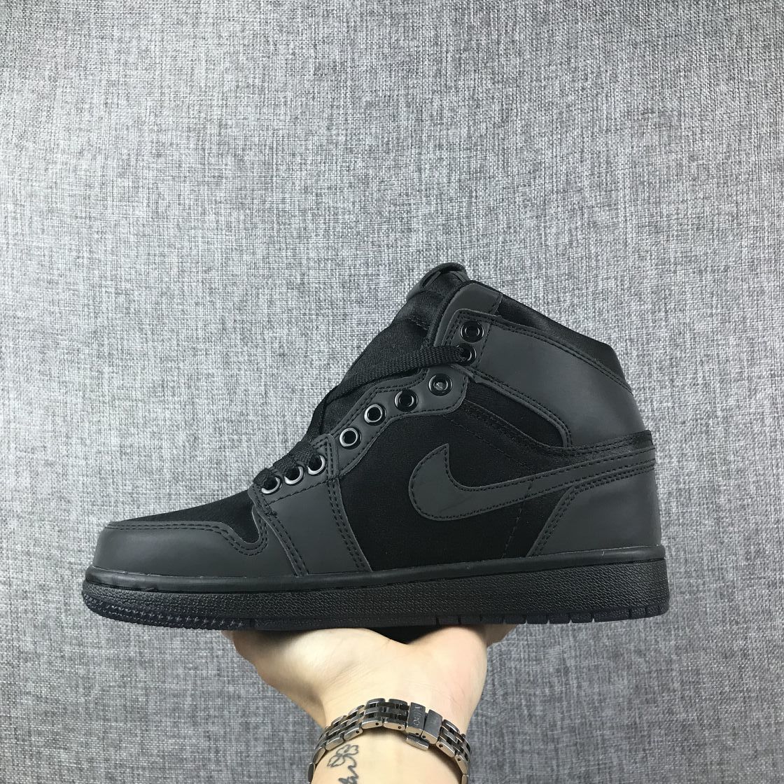 Air Jordan 1 Retro High Black Rose Sneakers