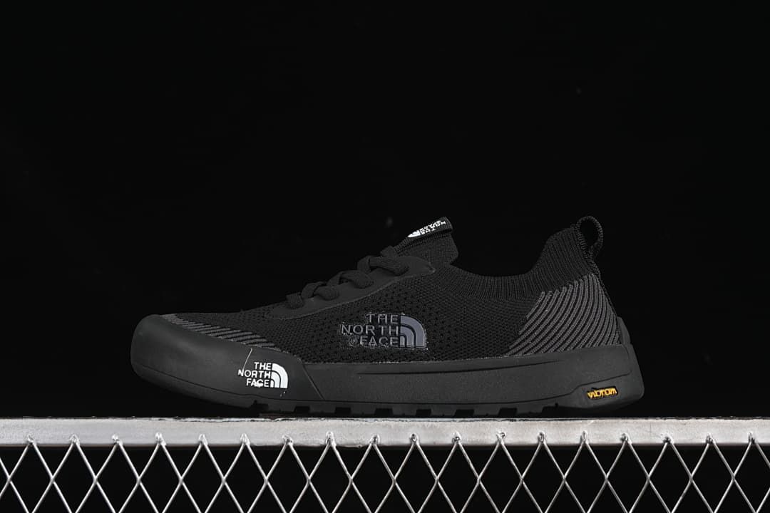The North Face NF0A8AD94QI-082 Black Low-Top Shoes