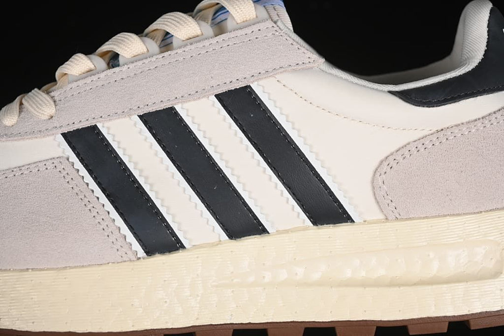 adidas Retropy E5 Sneakers IE8105 - Cream and Black