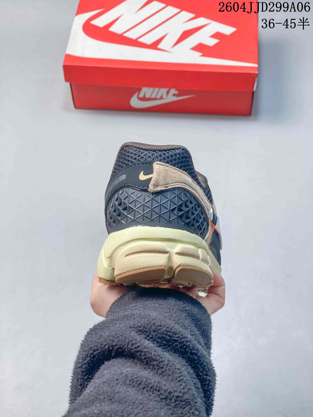 Nike Zoom Vomero 5 Sneakers Navy White FJ4151-004