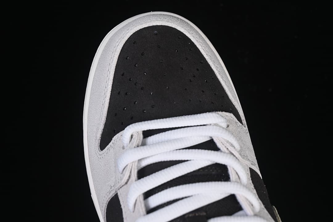 Nike SB Dunk Low Pro Sneakers Black Cream HF3704-001