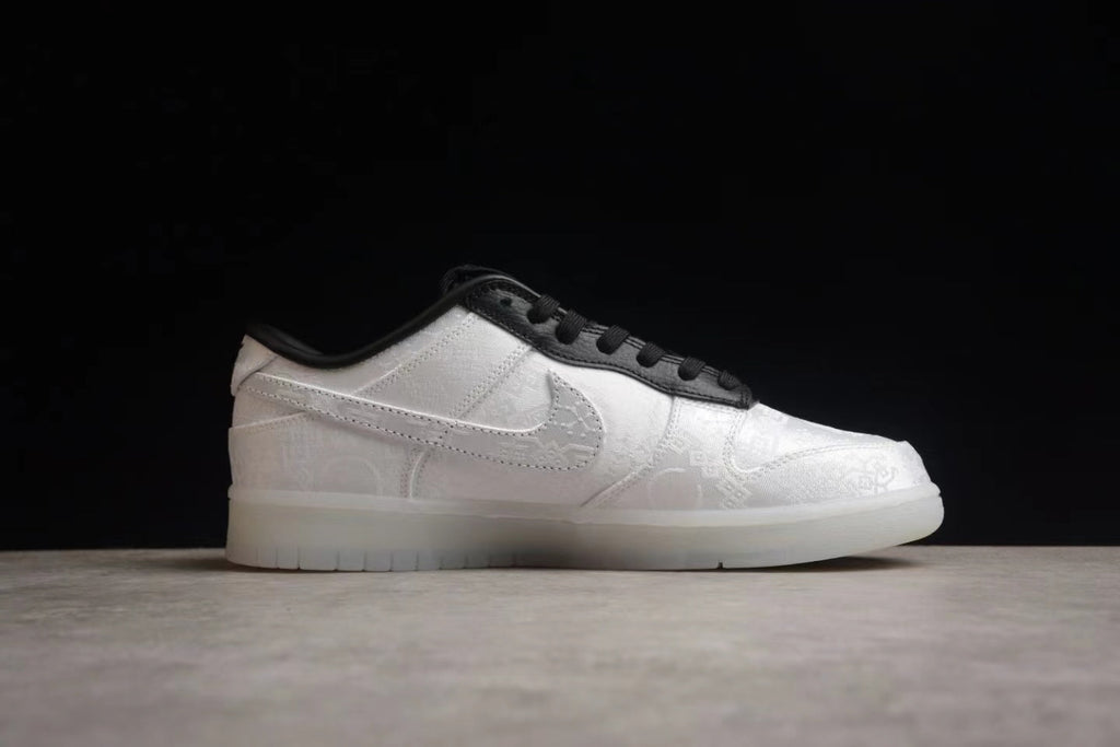 Nike SB Low-Top Sneakers White Black FN0315-110
