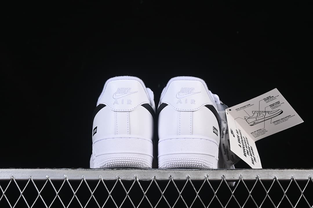 Nike Air Force 1 Low SP Supreme White Black CU9225-102