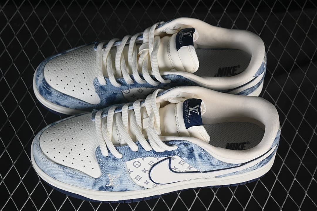 Nike SB Dunk Low L Collaboration Blue Denim Sneakers