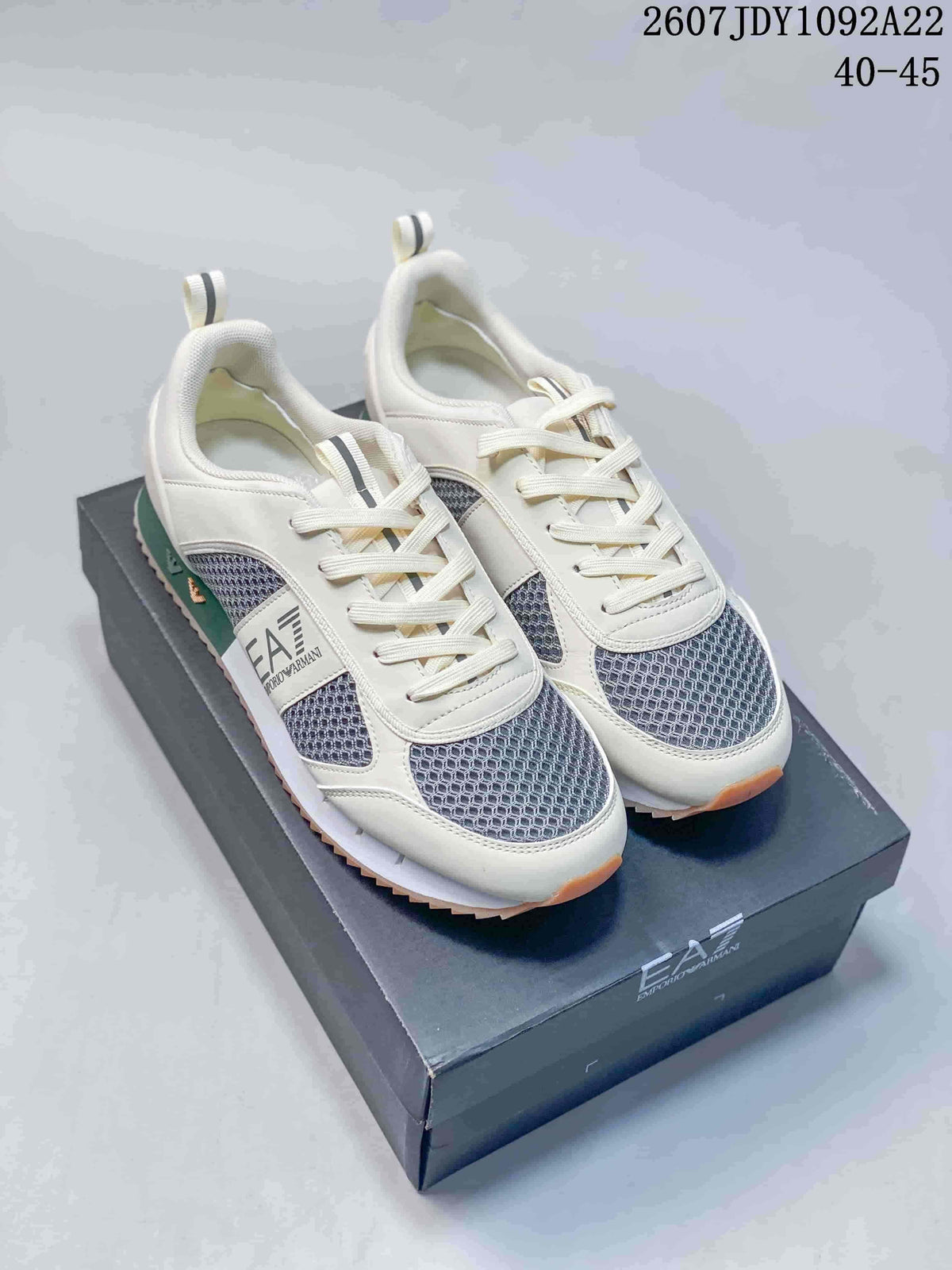 Emporio Armani EA7 Low-Top Sneakers Off-White Green