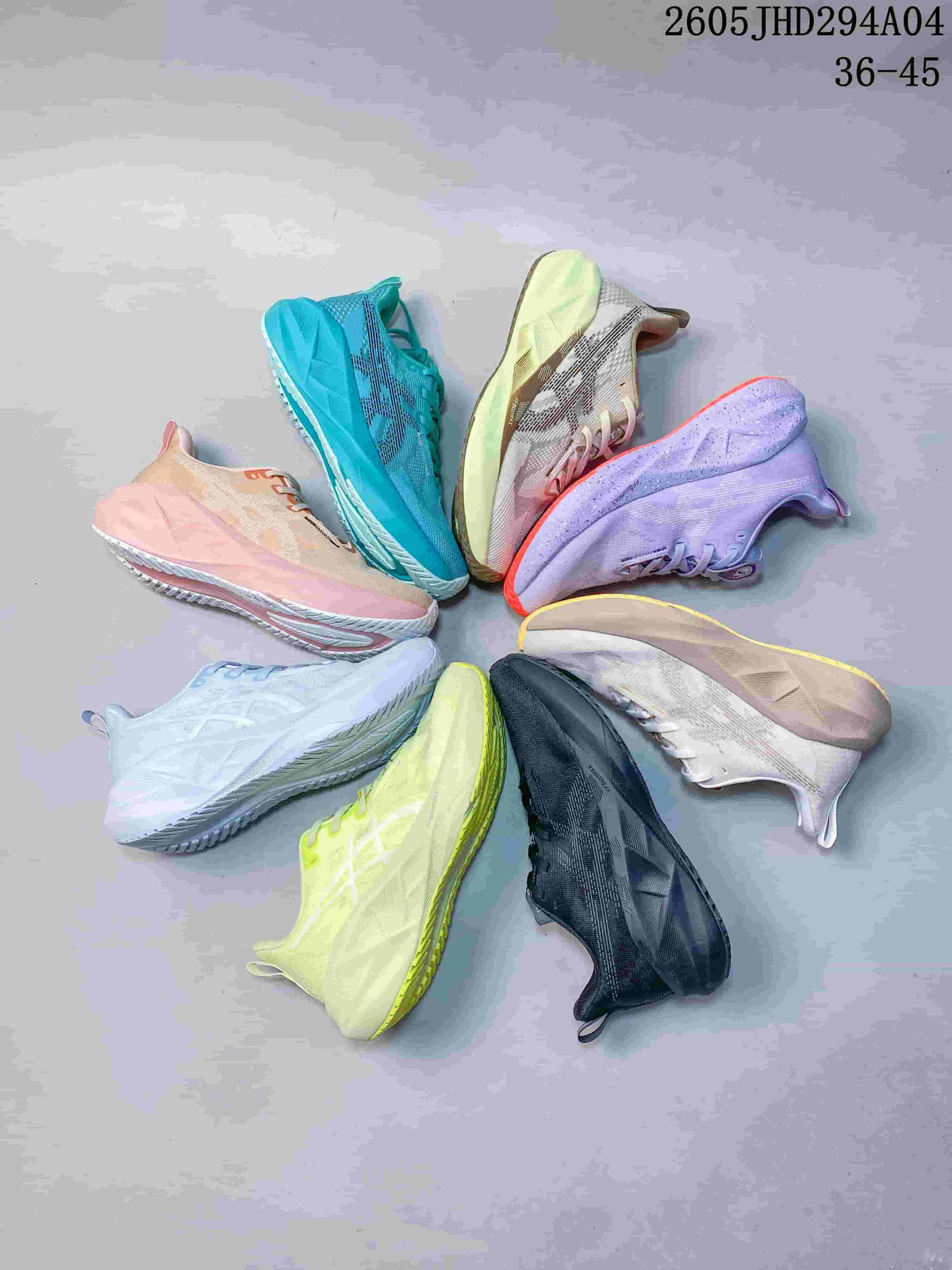 ASICS NOVABLAST 5 LE Running Shoes 1011B974-031