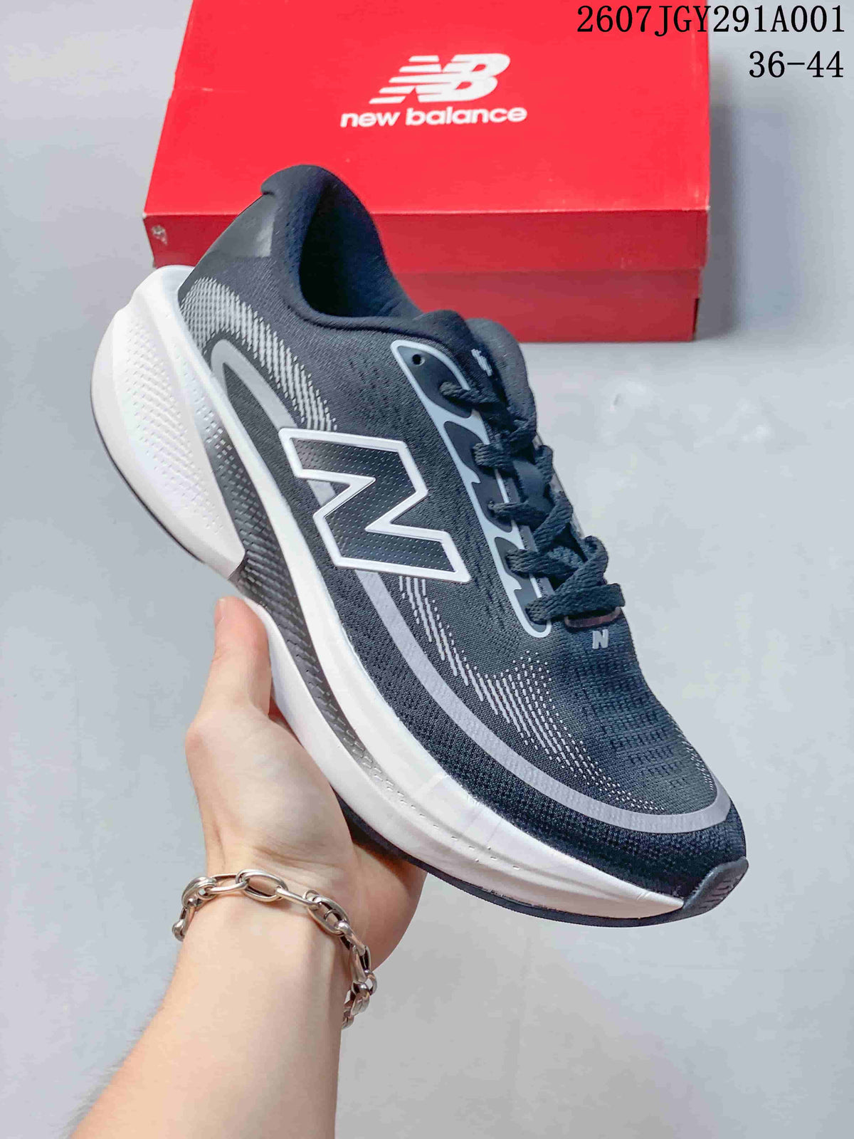 New Balance FuelCell SuperComp Trainer v3 Running Shoes