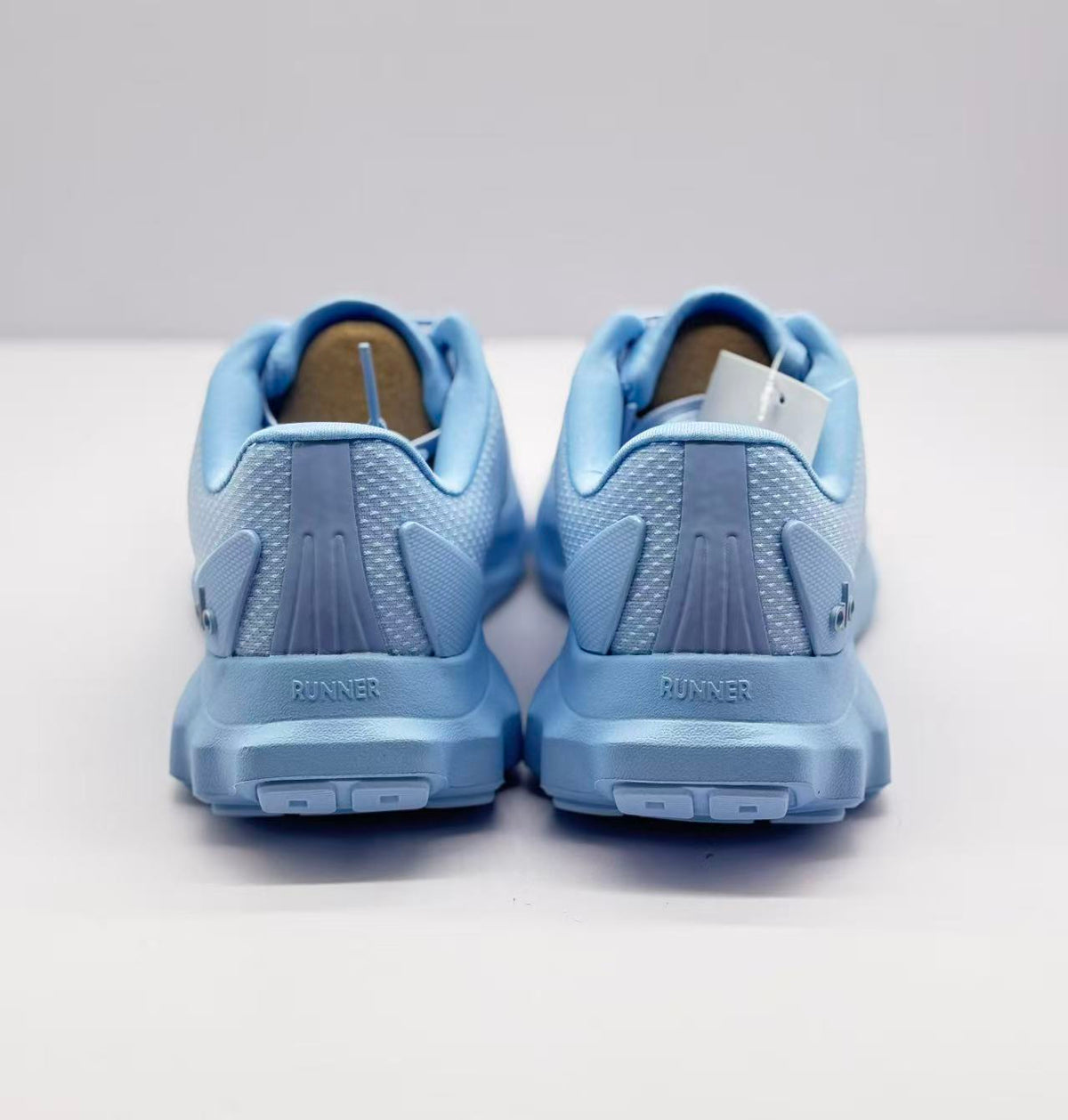 Alo Runner Sneakers Light Blue