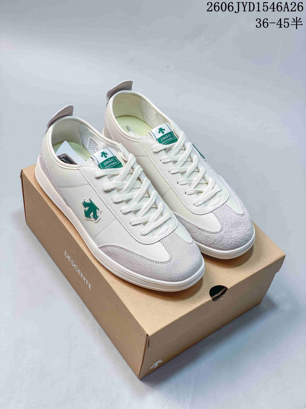 Descente COURT SB Low-Top Sneakers, White and Gray