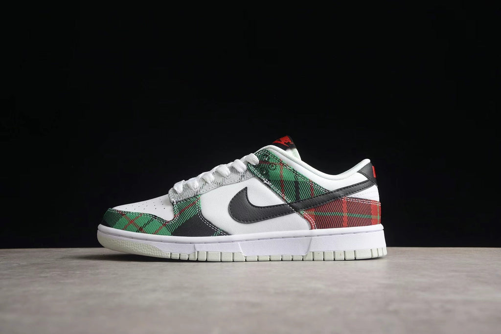 Nike SB Dunk Low Plaid Sneakers Red Green DV0827-100