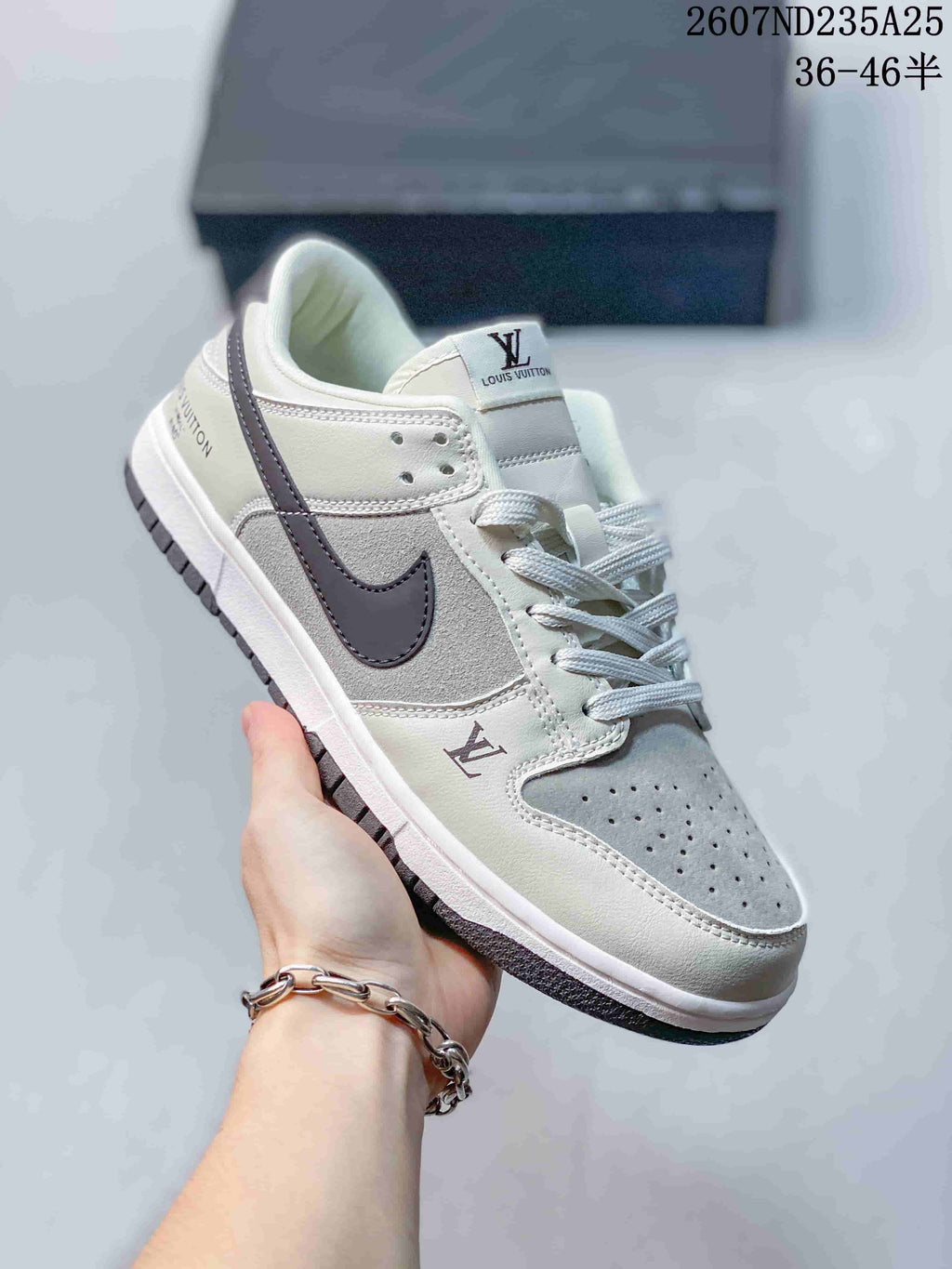 Nike SB Dunk Low Pro Sneakers White Grey 2607ND235A25