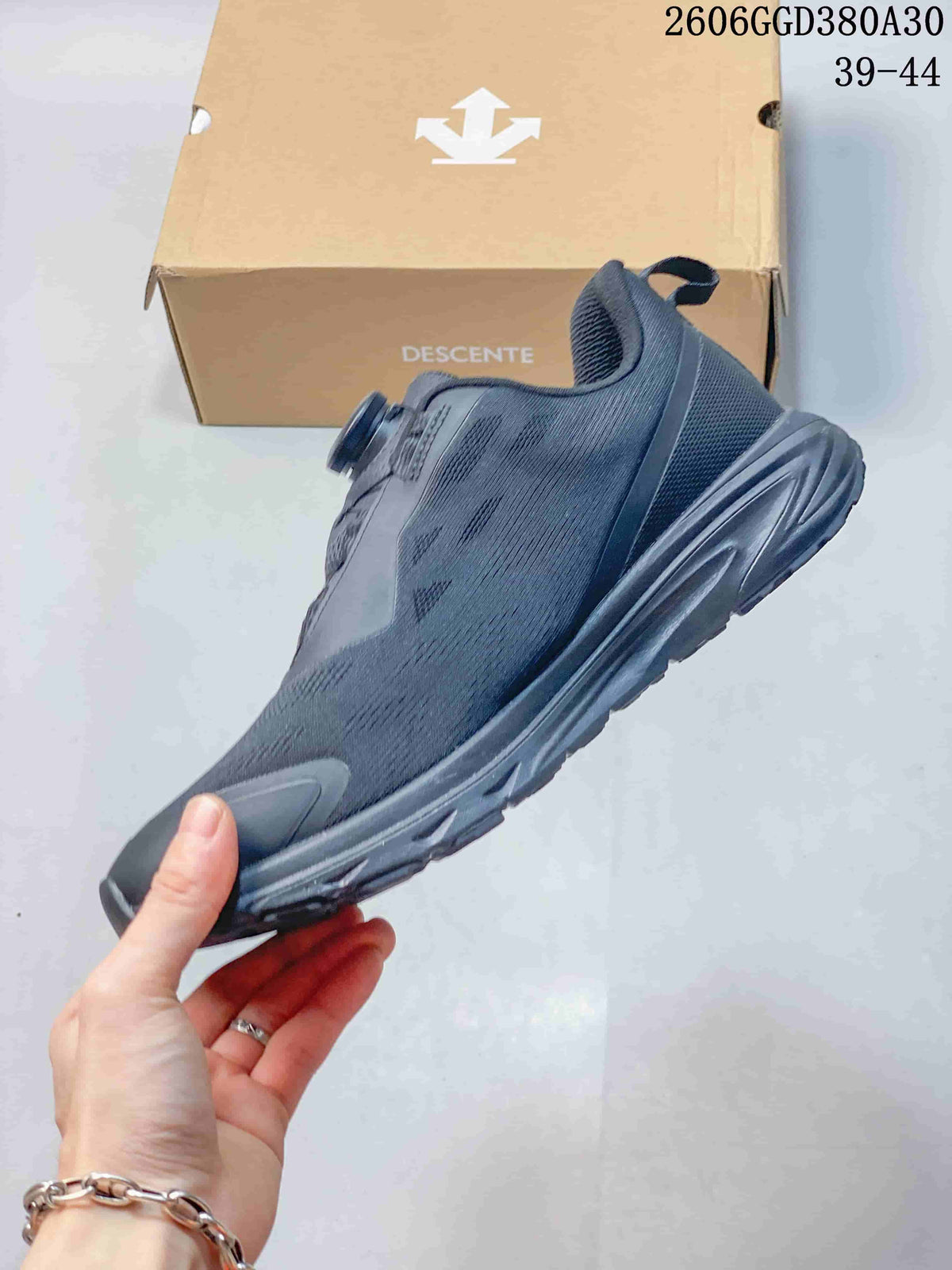 Descente Fitstep Wire Training Shoes, Dark Gray, 2606GGD380A30