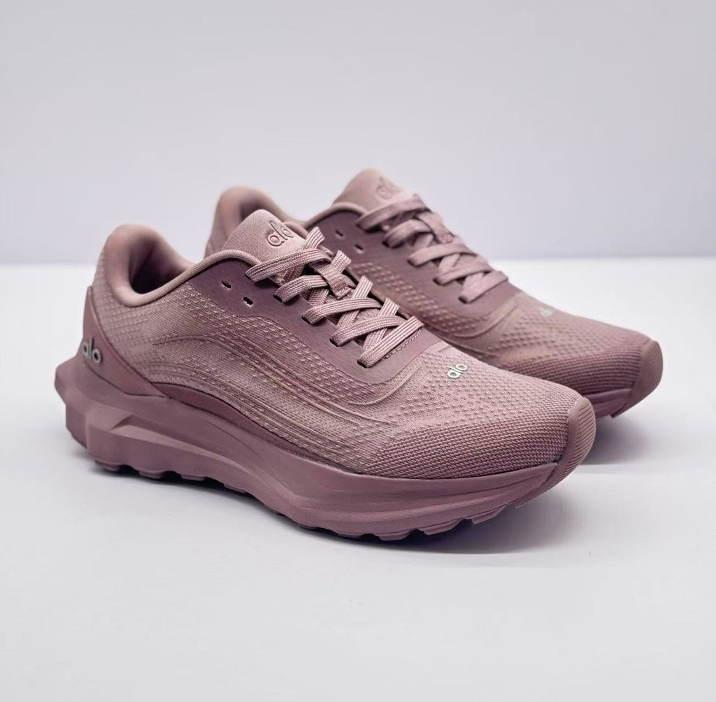 alo Runner Sneakers Pink