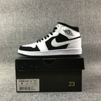 Jordan Air Jordan 1 Mid Black White Sneakers 554724-113