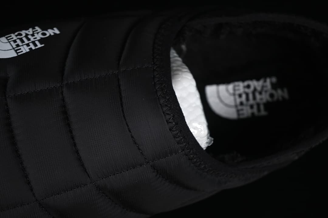 The North Face ThermoBall Traction Mule Black NFOA3UZN-KY4