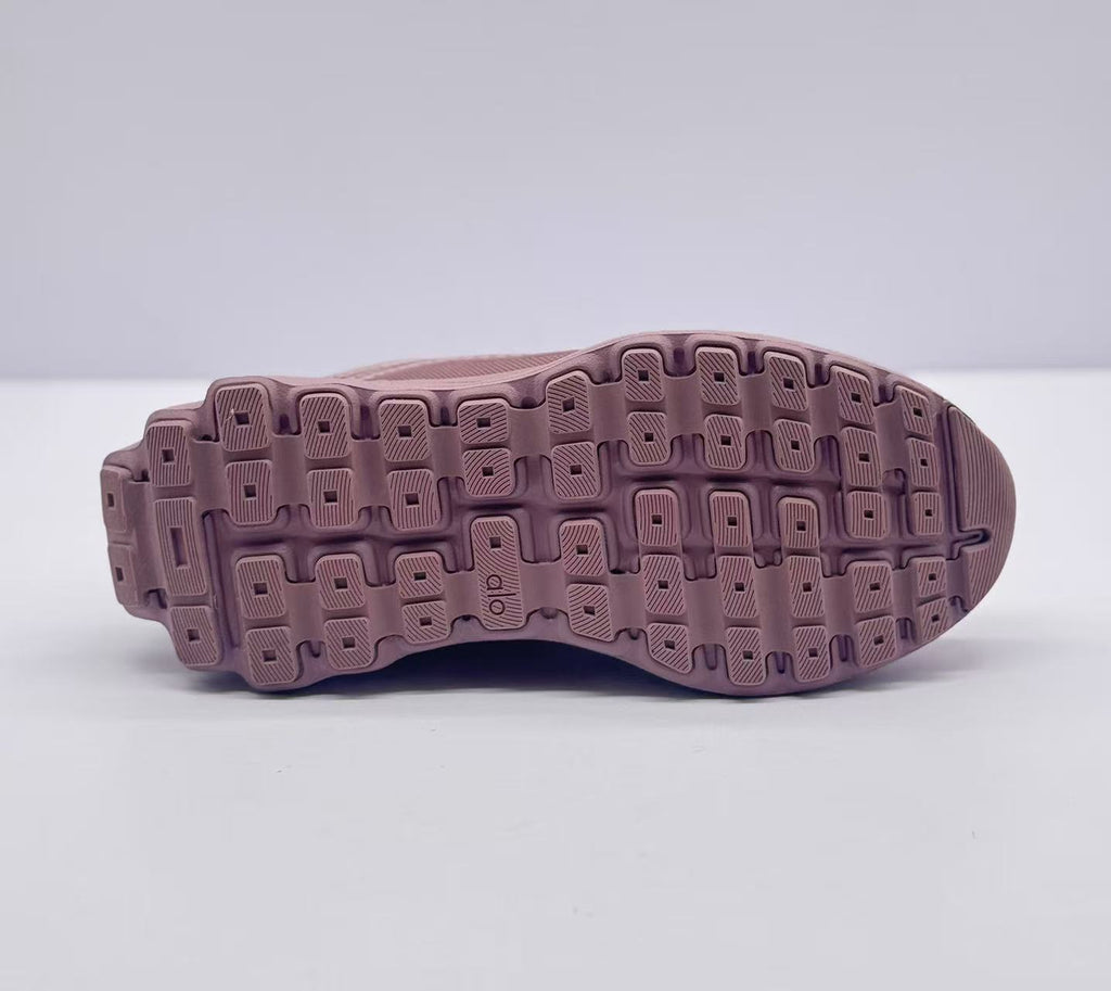 alo Runner Sneakers Pink