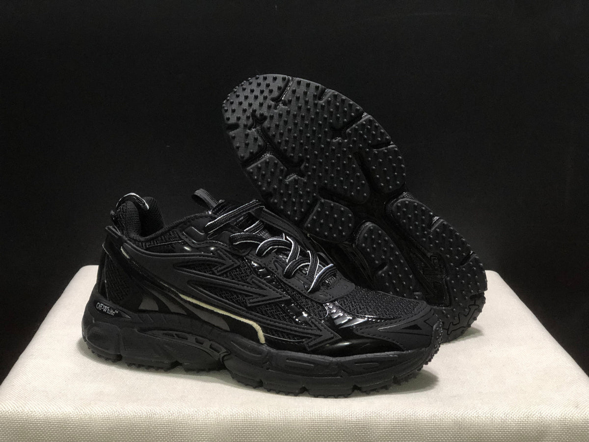 Off-White Be Right Back Black Lace-Up Dad Sneakers